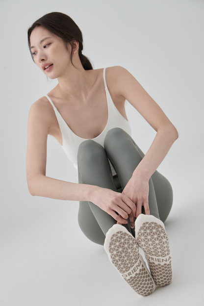 Cross Band Socks | ProGrip™ - Skin